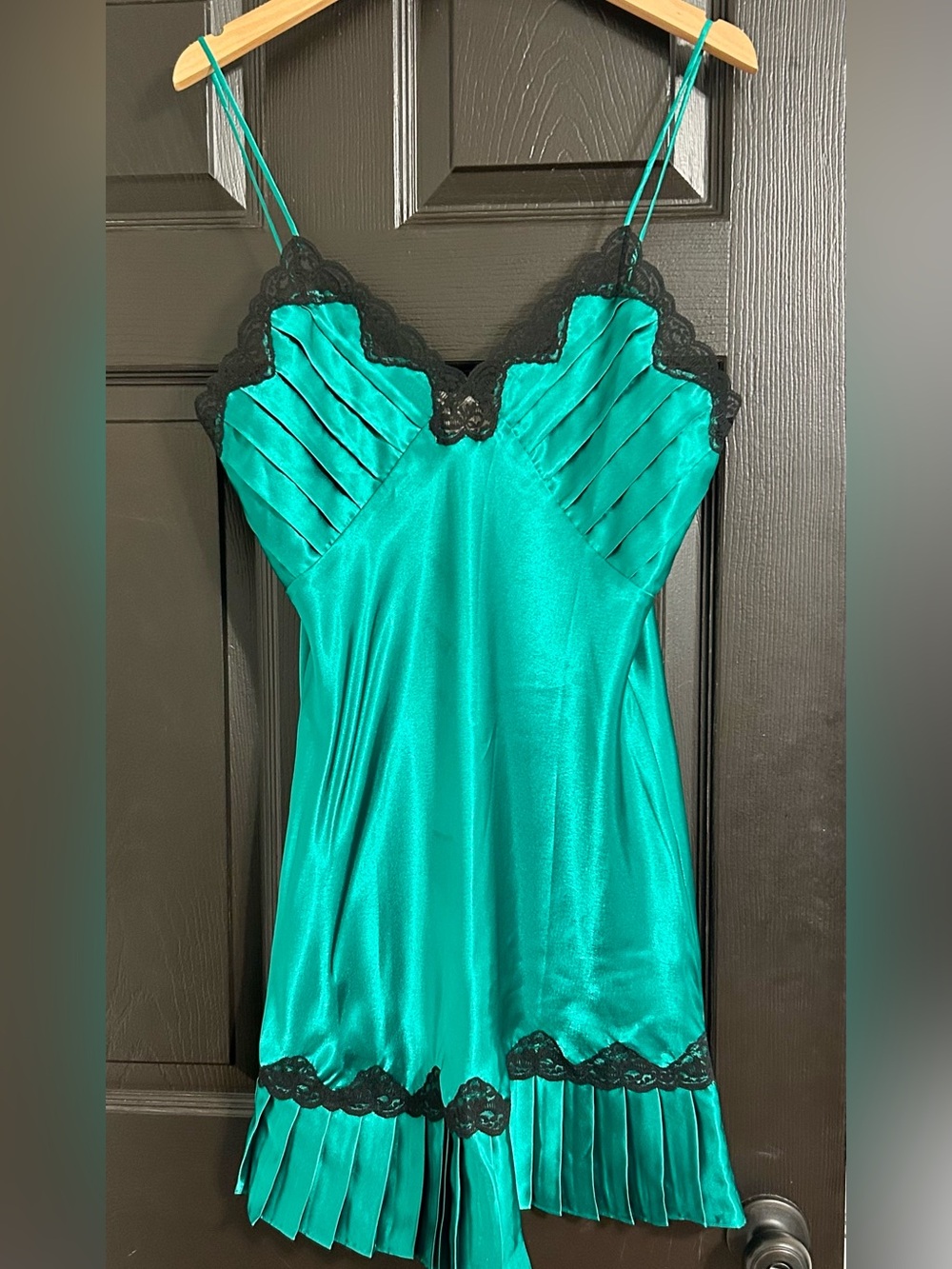 Vintage Victoria's Secret Accordion Pleated Babydoll Gold Tag Chemise NWT size L